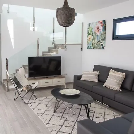 וילה Casa Loti *