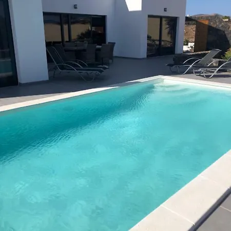 וילה Casa Loti *